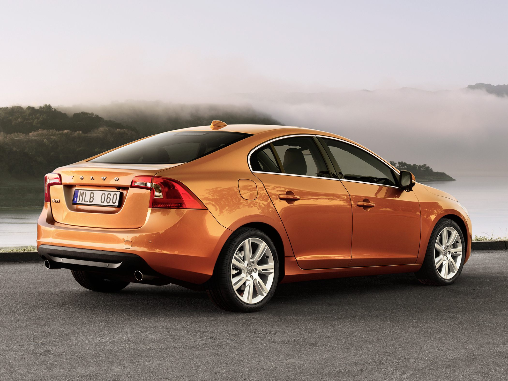 Volvo S60 II 2010 - 2013 Sedan #6