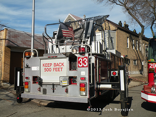 Chicago FD Truck 33