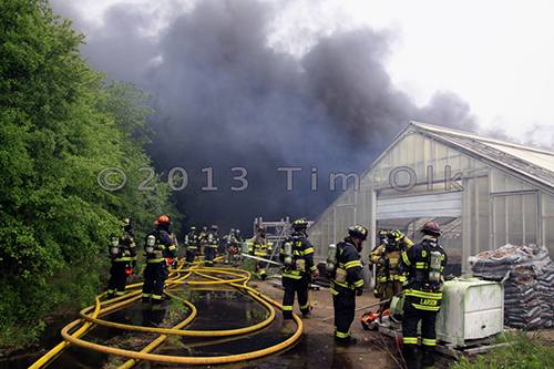 large fire in Libertyville at the Jamaican Gardens nursery