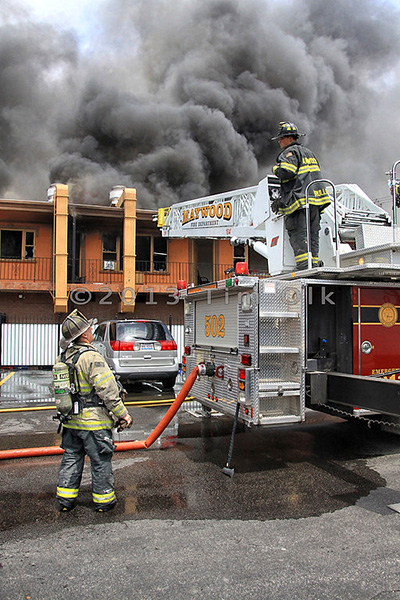 5 alarm massive grocery store fire in Stone Park