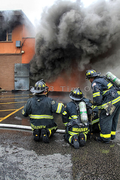 5 alarm massive grocery store fire in Stone Park