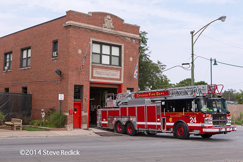 Chicago FD SpartanERV aerial ladder truck