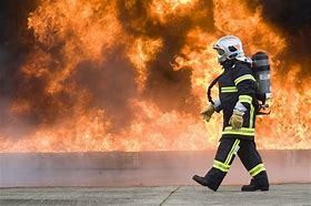 Les Pompiers face au Feu