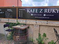 Veltrusy a kafe z ruky