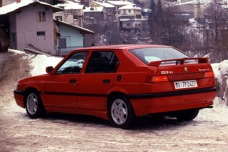 Alfa Romeo 33 1.7 i (907.A1A)