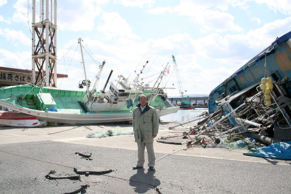 地震の後一か月足らずで被災地訪問をしました。