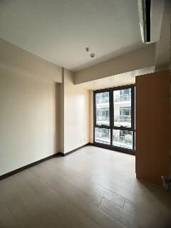 Rent to Own 1 Bedroom Condo For Sale in Florence McKinley Hill near Venice Mall