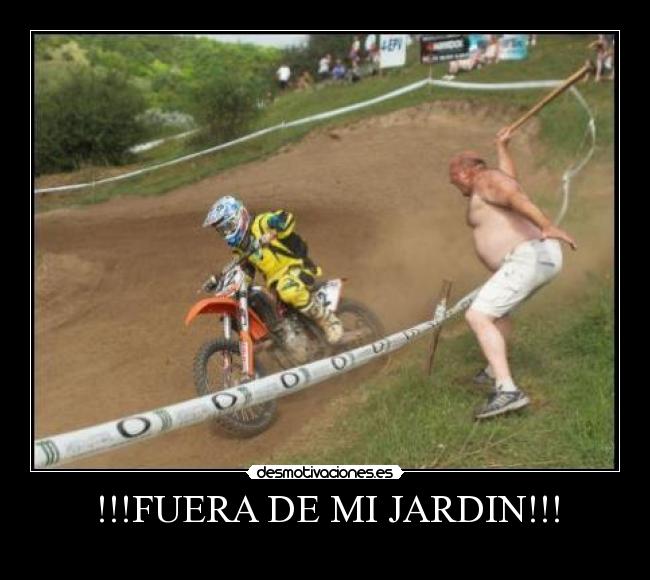 carteles fuera jardin desmotivaciones