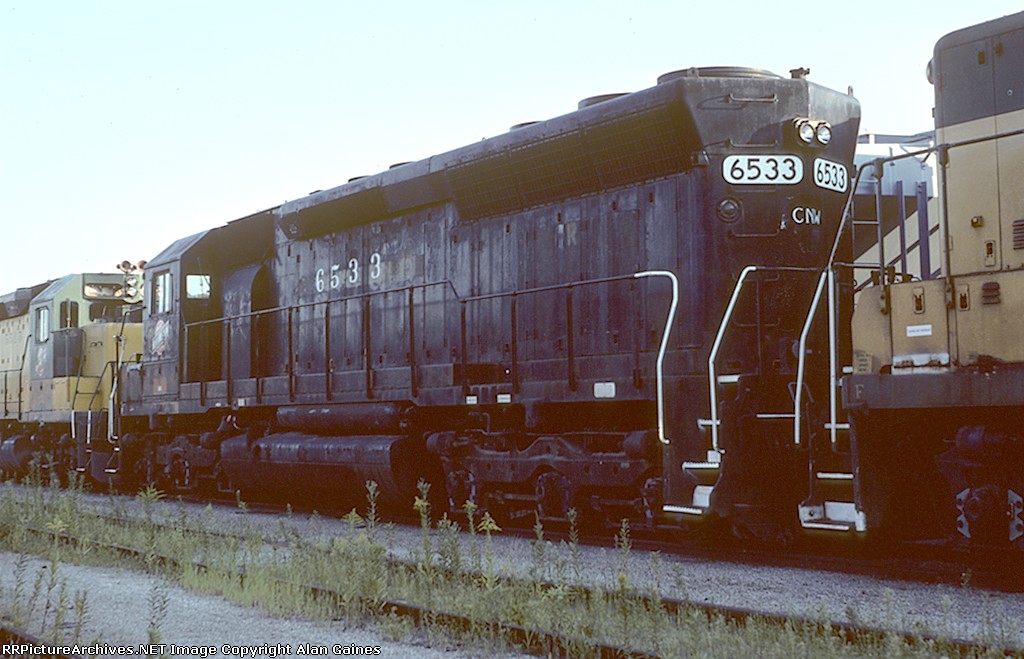 C&NW SD45 6533