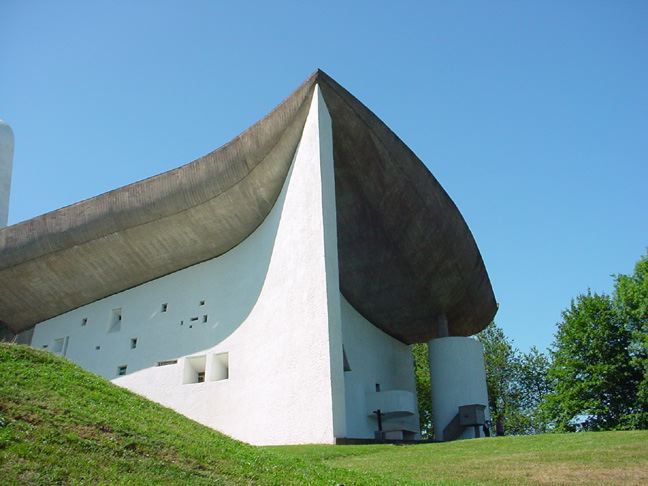 The Chapelle of Notre-Dame-du-Haut in Ronchamp (1950–1955)