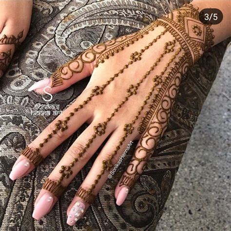 Best Simple Mehndi Designs