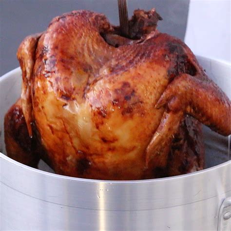 Deep-Fried Turkey Recipe by Maklano