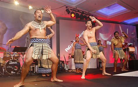 Inspire your teams & staff with our Haka Energisers, Talks & Performances