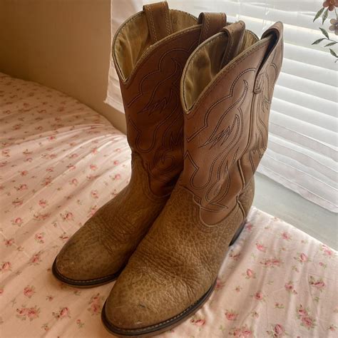 Tan cowboy boots!! I’m not too sure about the size... - Depop