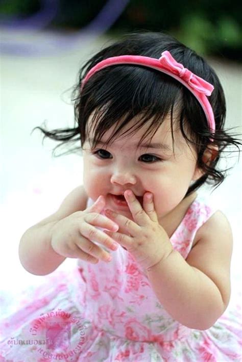 Cute Baby Girl Wallpaper - HD Wallpaper & Backgrounds Download