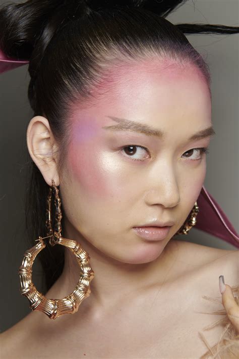 The Spring 2023 Beauty Trends to Start Wearing Now - FASHION Magazine