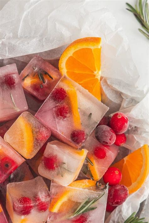 Cranberry Ice Cubes (How to Make Holiday Ice Cubes) - Midwest Nice