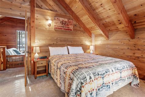 The Lakehouse Cabin - Big Bear Lake Rental | Big Bear Cool Cabins