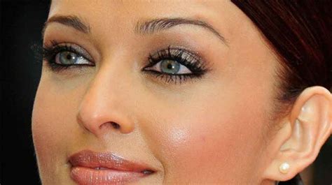 Aishwarya Rai Bachchan Eyes Brown, Green or Blue do you know what is the real color of Aishwarya ...