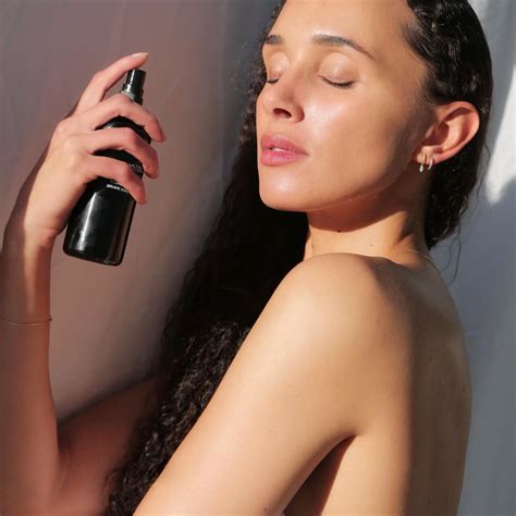 The 8 Best Setting Sprays With SPF | Who What Wear