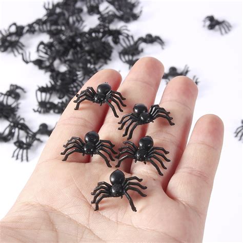 50Pcs Mini Bag of 2cm Scary Plastic Spiders, Small Fake Spider Joke Toys for Halloween Prank ...