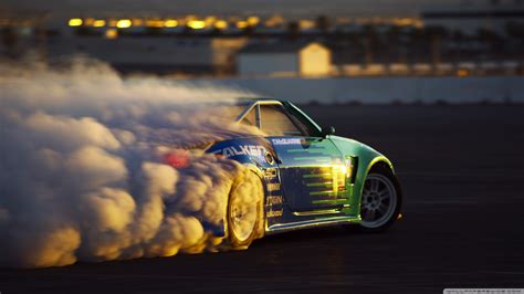 Nissan 350Z HD Wallpaper: Drifting in Style