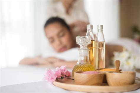 Essential Oils in Spa Treatments - New York Institute of Beauty