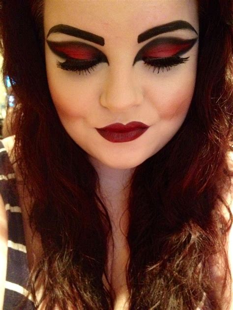 Vampire Eye Makeup For Women