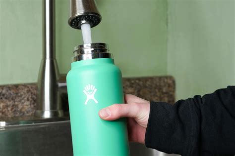 Hydro Flask 32 oz Wide Mouth Water Bottle Review | Pack Hacker