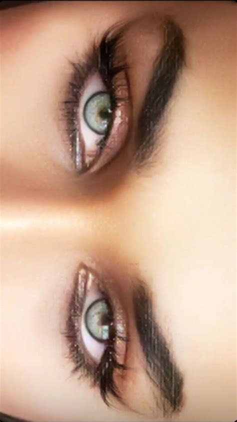 Aqua blue eyes ideas | Makeup for round eyes, Almond eye makeup, Cat eye makeup