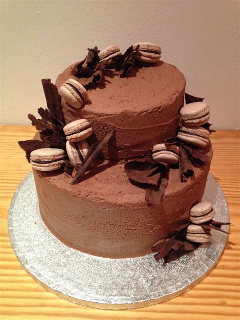 Chocolate Macaroon Cake Macaroon Cake, Crispy Recipes, Chocolate Macaroons, Cakes, Desserts ...