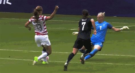 Us Women S Soccer GIFs - Find & Share on GIPHY