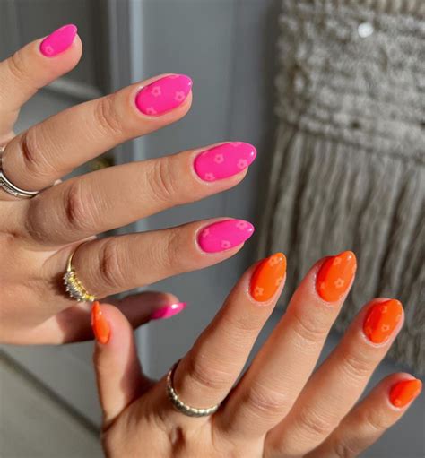 25 Hot Pink Vibrant Nails for Modern Women : Hot Pink and Orange Nails