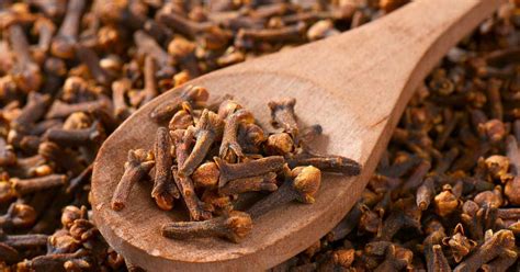 5 Amazing Benefits of Drinking Clove Water for Skin | Marham