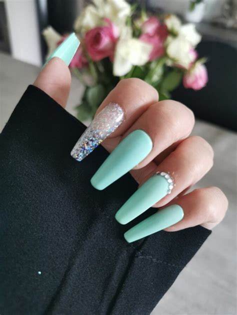 35+ Cool Mint Green Nails That Are Refreshing | Le Chic Street