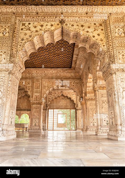 DELHI, INDIA - NOVEMBER 2, 2018: The restored Diwan-i-Khas at the Red Fort in Delhi Stock Photo ...