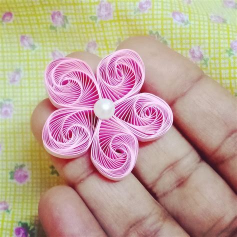 AZLINA ABDUL: How to make a Teardrop Swirl Quilling flower tutorial