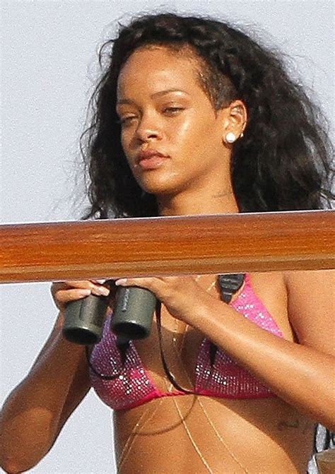 Rihanna Natural Face, Natural Beauty, Rihanna, Pals, Hair Straightener, Celebs, Fashion ...