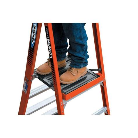 Werner Reach Fiberglass Podium 12 ft Ladder Foldable