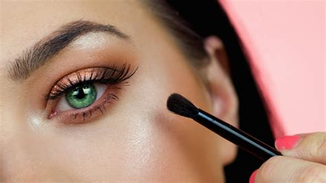 Makeup Tips For Green Eyes Over 50 | Saubhaya Makeup