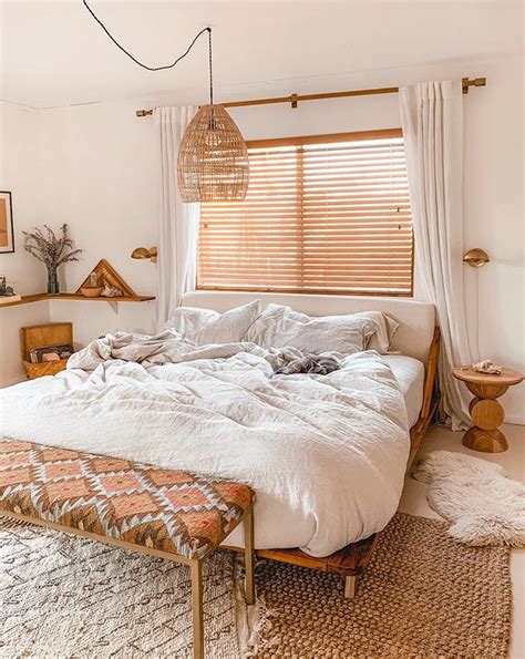 How To Create The Perfect Boho Chic Bedroom - Posh Pennies