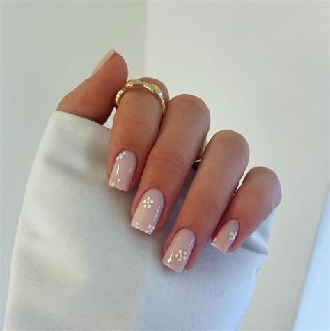 5 must try nail art trends for Eid 2023 - Masala