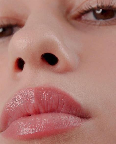 7 Ways to Make Your Lips Naturally Pink for Girls Who do Not like Lipstick ...