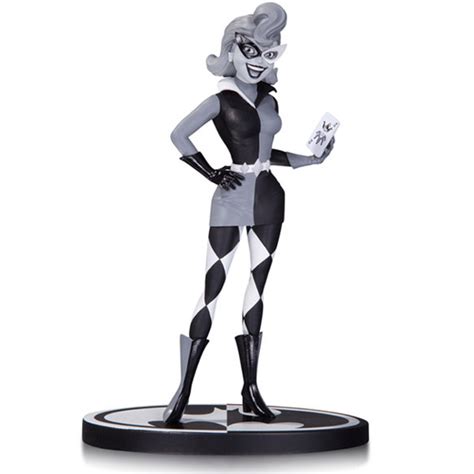 Batman Black and White Harley Quinn Statue – GeekAlerts