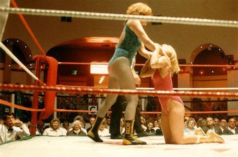 More control | Women's wrestling, Japanese women, British women