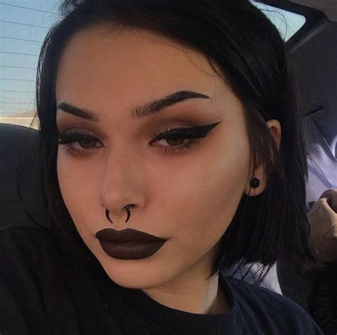 Pin by ⚜️⚜️⚜️ on Disasterology | Punk makeup, Grunge makeup, Edgy makeup