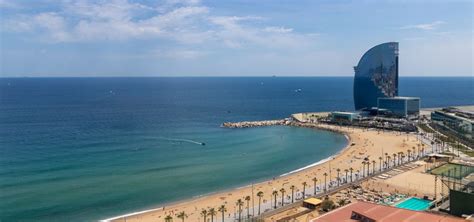 ENJOY A DAY AT THE BEACH OF LA BARCELONETA. - RVD Media Group