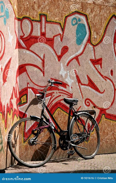 Bicycle and Graffiti stock photo. Image of resting, transportation - 931616