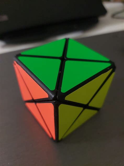 Rubik's Speed Cube, Hobbies & Toys, Toys & Games on Carousell