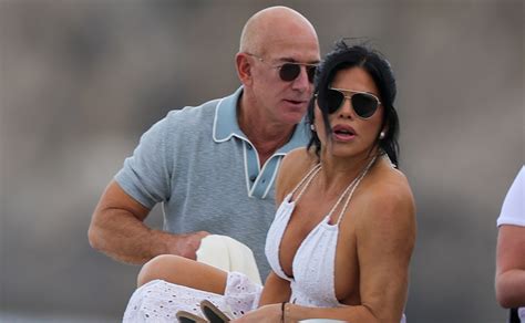 Jeff Bezos and Lauren Sanchez - FarahSharies